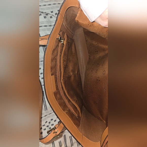 Tory Burch Large Tote - Picture 7 of 9